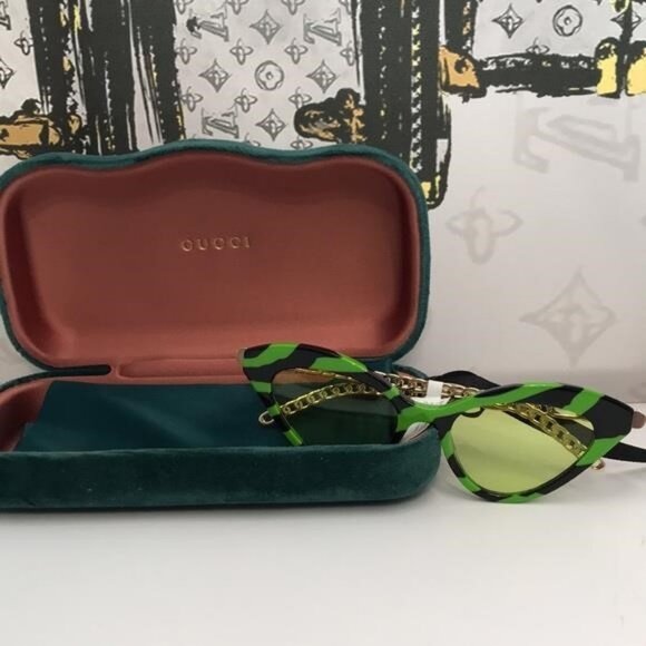 New Authentic Gucci GG0978S 006 Zebra Cat-Eye Sunglasses w/ GG Charms Green/Gold main image 8